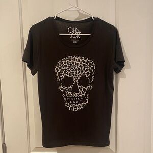 Chaser Black T-Shirt with Leopard Skull Design XS